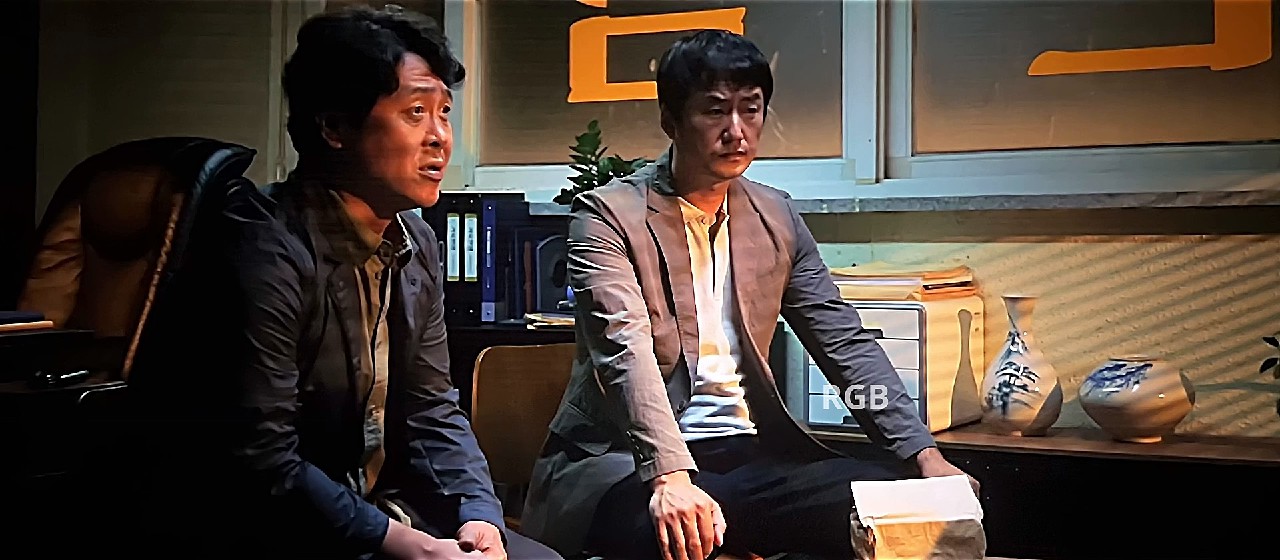 Holy Night Demon Hunters (2025) TS [ko] 1080p AVC AAC 2.0 ESub B4uHD.mkv_snapshot_00.03.35.417